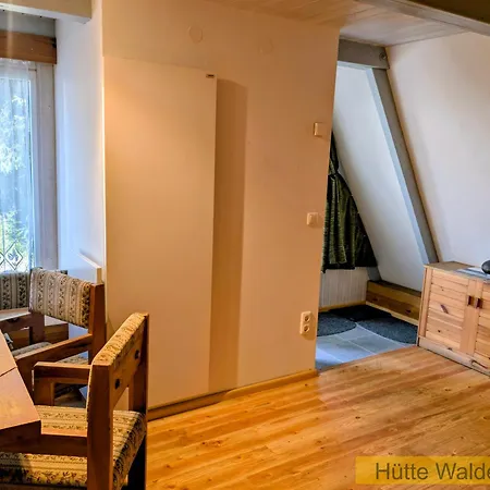 Vakantiehuis Huette Waldesruh - Ruheort Mitten Im Wald *